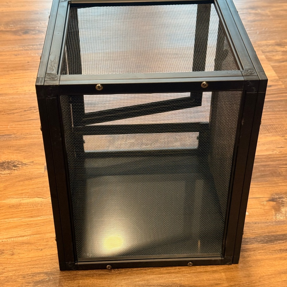 Nano Breeze Zoo Med Enclosure - Picture 4 of 5